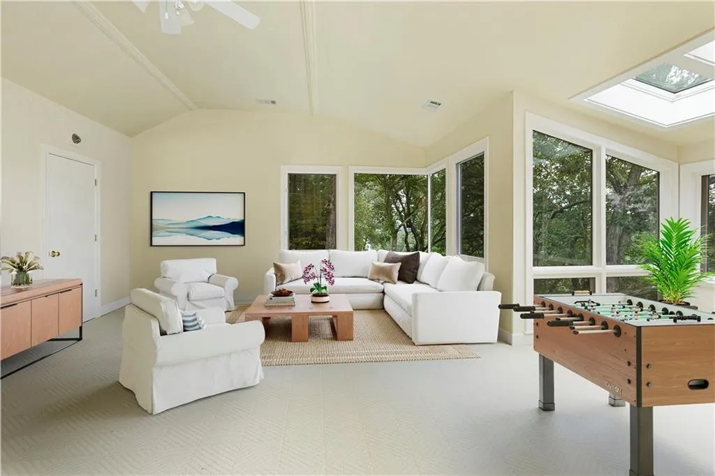 6570 Old Riverside Drive, Sandy Springs, Georgia 30328, 5 Bedrooms Bedrooms, ,6 BathroomsBathrooms,Residential,Sold,6570 Old Riverside Drive,6848983