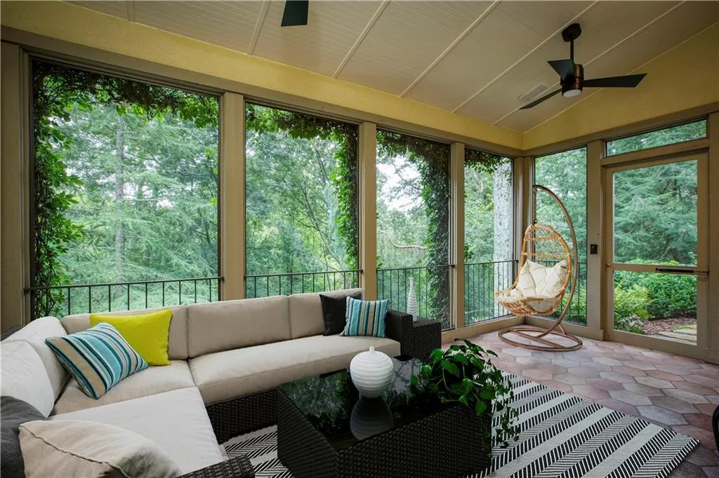 6570 Old Riverside Drive, Sandy Springs, Georgia 30328, 5 Bedrooms Bedrooms, ,6 BathroomsBathrooms,Residential,Sold,6570 Old Riverside Drive,6848983