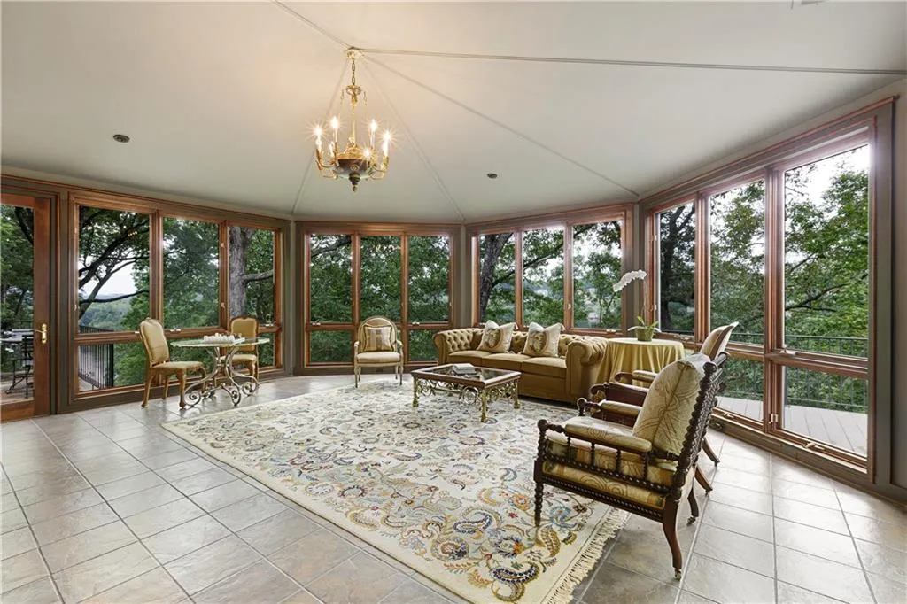 6570 Old Riverside Drive, Sandy Springs, Georgia 30328, 5 Bedrooms Bedrooms, ,6 BathroomsBathrooms,Residential,Sold,6570 Old Riverside Drive,6848983