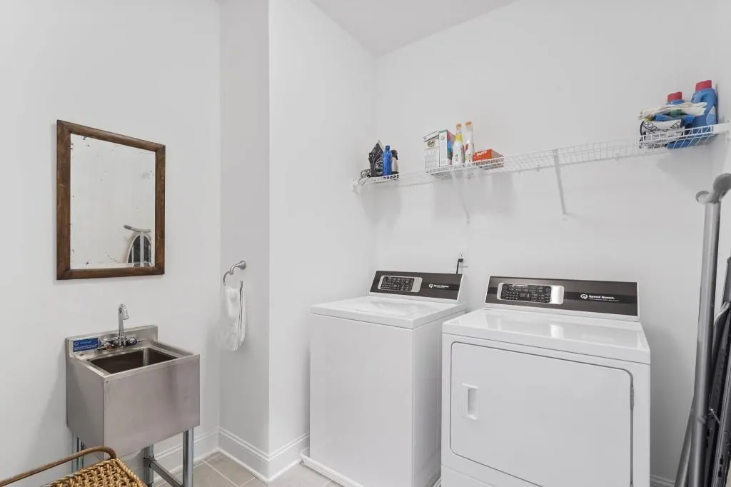 6802 Encore Boulevard, Atlanta, Georgia 30328, 4 Bedrooms Bedrooms, ,4 BathroomsBathrooms,Residential,For Sale,6802 Encore Boulevard,7688367