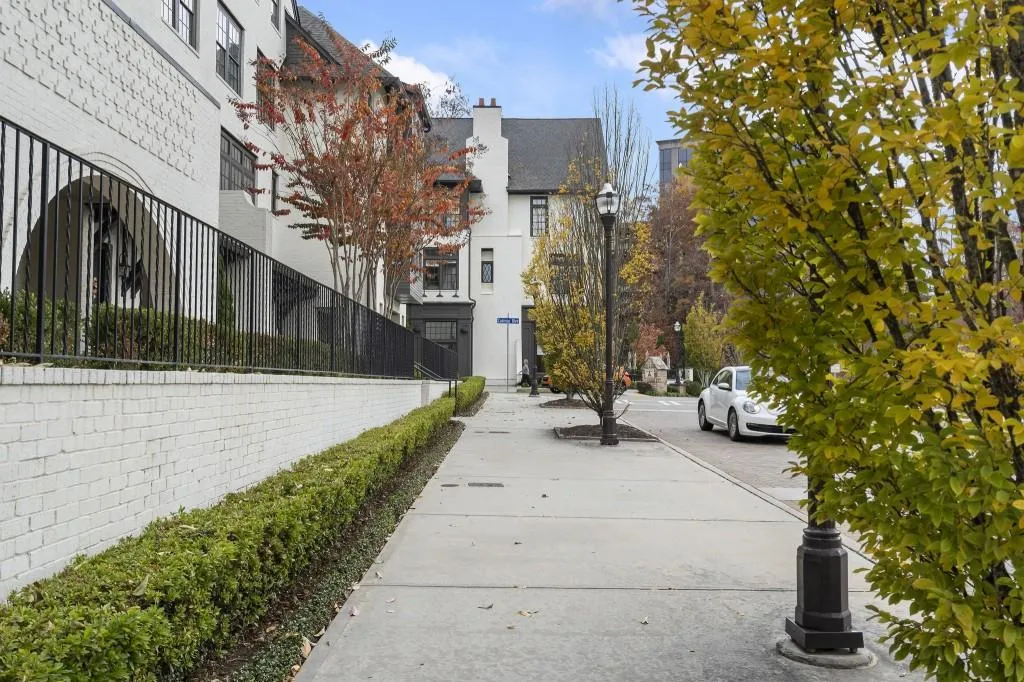 6802 Encore Boulevard, Atlanta, Georgia 30328, 4 Bedrooms Bedrooms, ,4 BathroomsBathrooms,Residential,For Sale,6802 Encore Boulevard,7688367