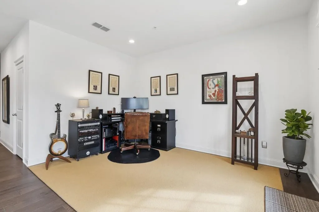 6802 Encore Boulevard, Atlanta, Georgia 30328, 4 Bedrooms Bedrooms, ,4 BathroomsBathrooms,Residential,For Sale,6802 Encore Boulevard,7688367