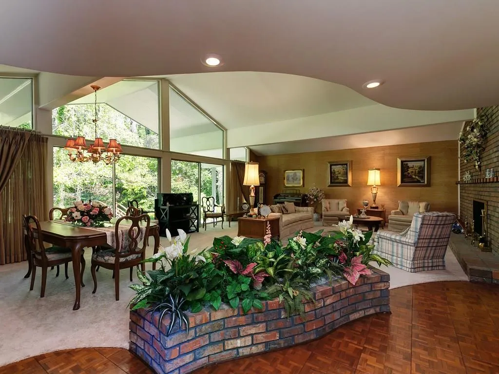 4190 Berkford Circle Ne, Brookhaven, Georgia 30319, 3 Bedrooms Bedrooms, ,2 BathroomsBathrooms,Residential,Sold,4190 Berkford Circle Ne,6002552