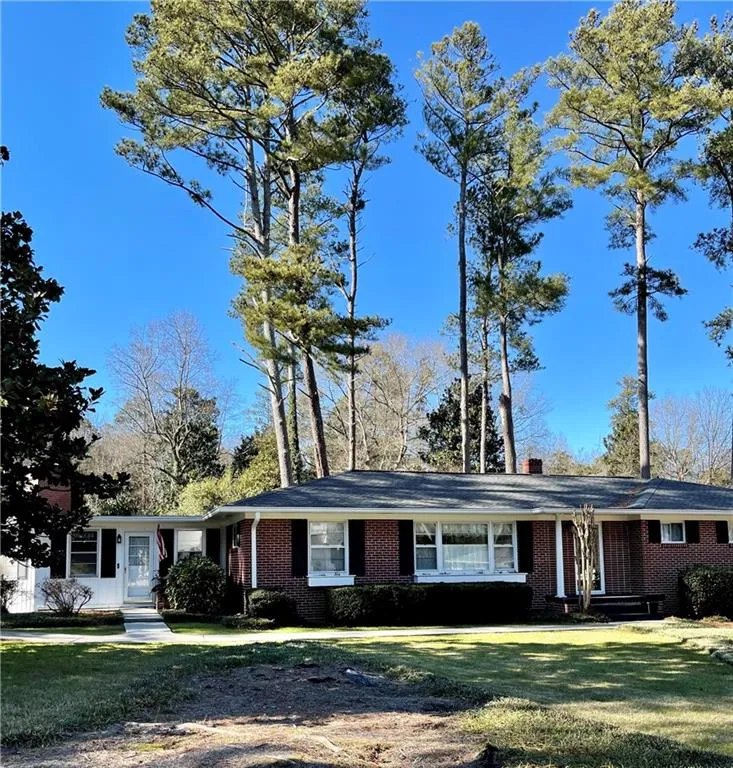 6564 Long Acres Drive, Sandy Springs, Georgia 30328, 3 Bedrooms Bedrooms, ,1 BathroomBathrooms,Residential,Sold,6564 Long Acres Drive,7000512