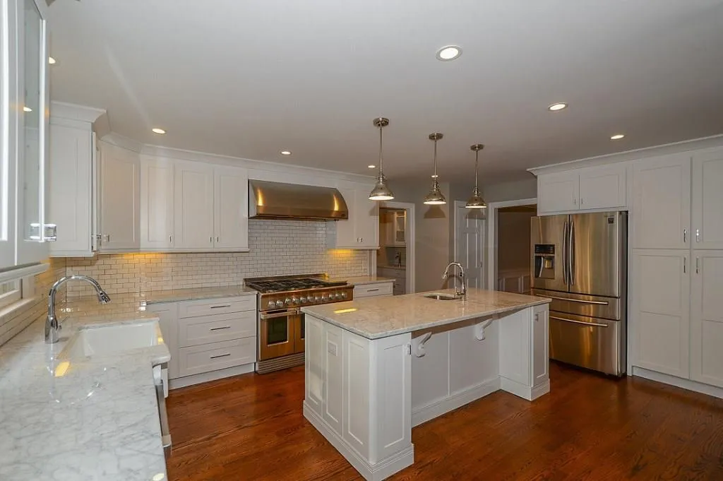 1320 Belmore Way, Sandy Springs, Georgia 30350, 5 Bedrooms Bedrooms, ,4 BathroomsBathrooms,Residential,Sold,1320 Belmore Way,5580254