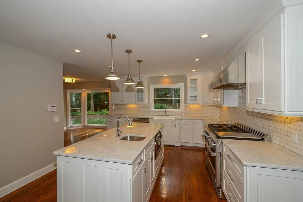 1320 Belmore Way, Sandy Springs, Georgia 30350, 5 Bedrooms Bedrooms, ,4 BathroomsBathrooms,Residential,Sold,1320 Belmore Way,5580254