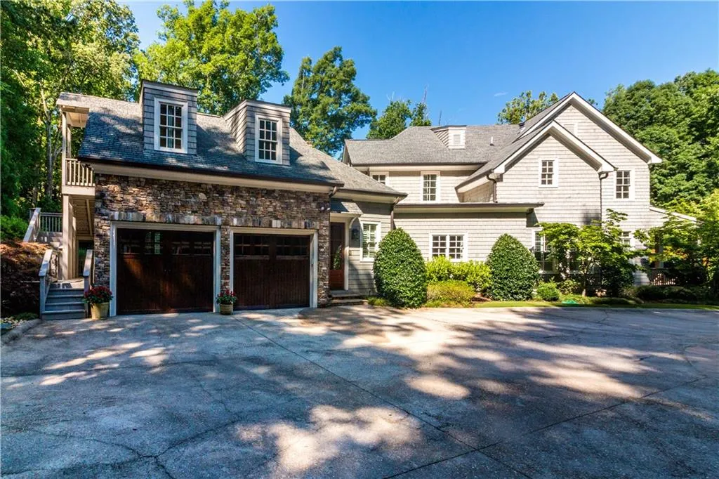 110 Burdette Trail, Atlanta, Georgia 30327, 6 Bedrooms Bedrooms, ,7 BathroomsBathrooms,Residential,Sold,110 Burdette Trail,5967573