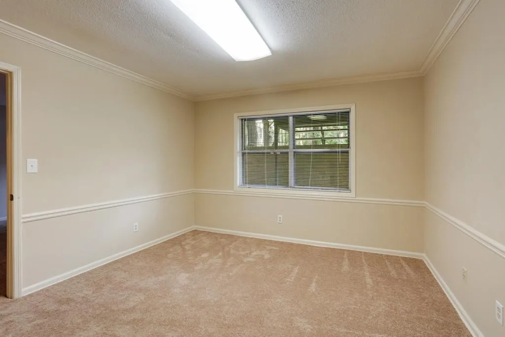 6851 Roswell Road Ne Unit M14, Sandy Springs, Georgia 30328, 3 Bedrooms Bedrooms, ,2 BathroomsBathrooms,Residential,Sold,6851 Roswell Road Ne Unit M14,5577579