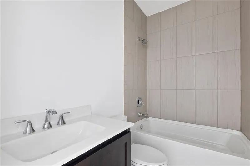 134 W Wieuca Road Ne, Sandy Springs, Georgia 30342, 4 Bedrooms Bedrooms, ,4 BathroomsBathrooms,Residential,Sold,134 W Wieuca Road Ne,6864288