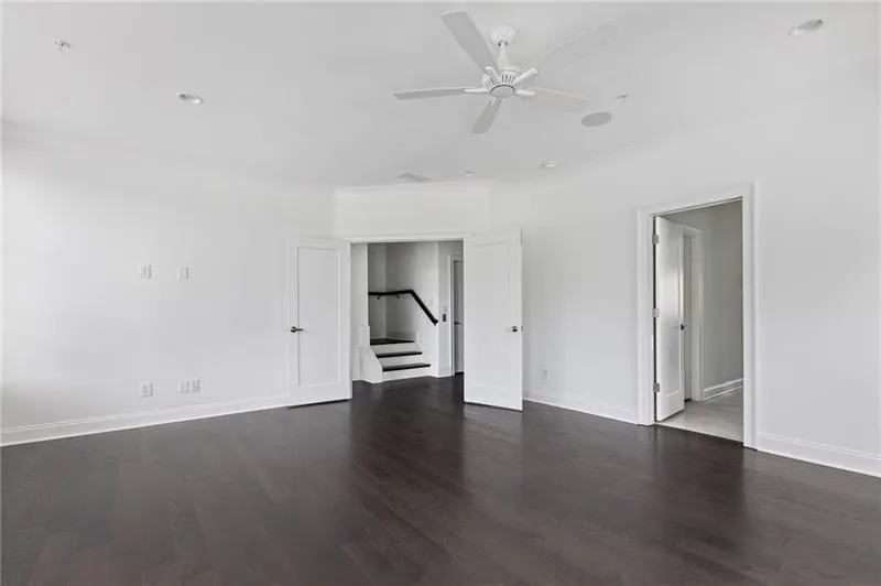 134 W Wieuca Road Ne, Sandy Springs, Georgia 30342, 4 Bedrooms Bedrooms, ,4 BathroomsBathrooms,Residential,Sold,134 W Wieuca Road Ne,6864288