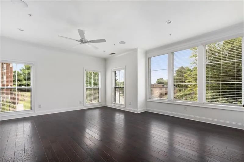 134 W Wieuca Road Ne, Sandy Springs, Georgia 30342, 4 Bedrooms Bedrooms, ,4 BathroomsBathrooms,Residential,Sold,134 W Wieuca Road Ne,6864288