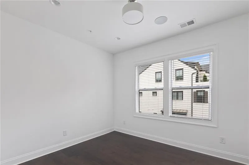 134 W Wieuca Road Ne, Sandy Springs, Georgia 30342, 4 Bedrooms Bedrooms, ,4 BathroomsBathrooms,Residential,Sold,134 W Wieuca Road Ne,6864288