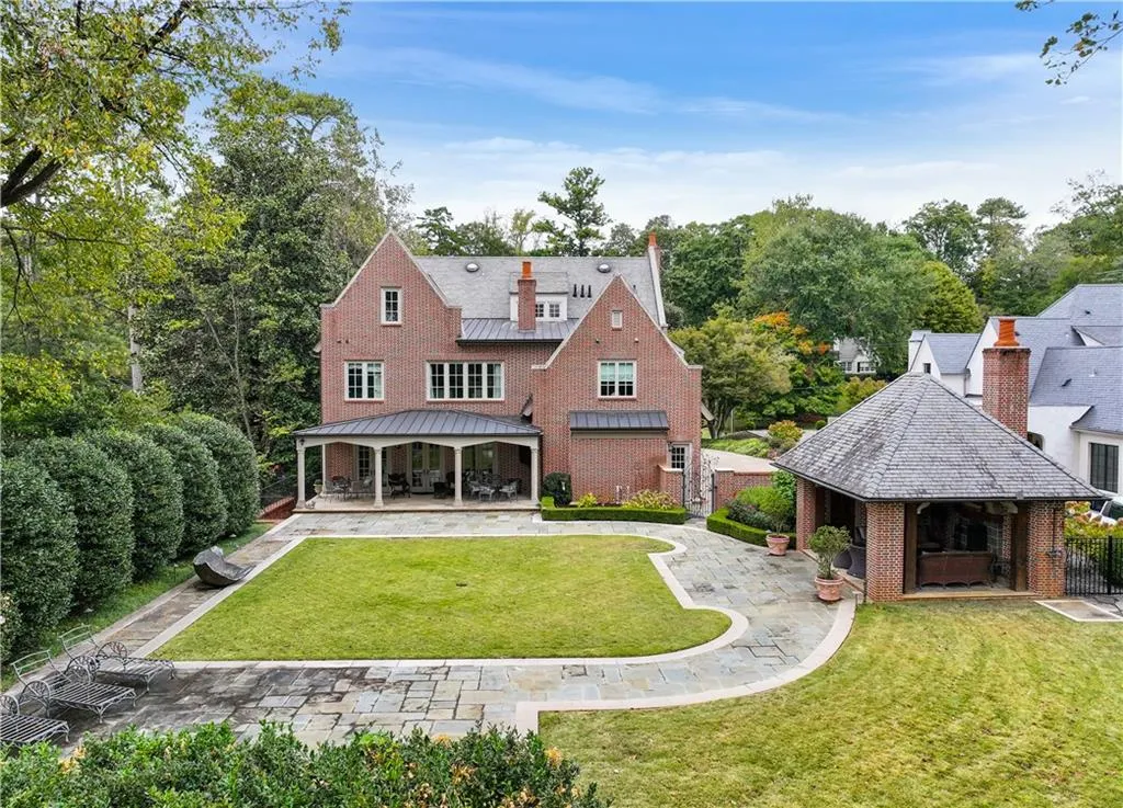 369 Pine Tree Drive Ne, Atlanta, Georgia 30305, 6 Bedrooms Bedrooms, 0 ,7 BathroomsBathrooms,Residential,For Sale,369 Pine Tree Drive Ne,7712071