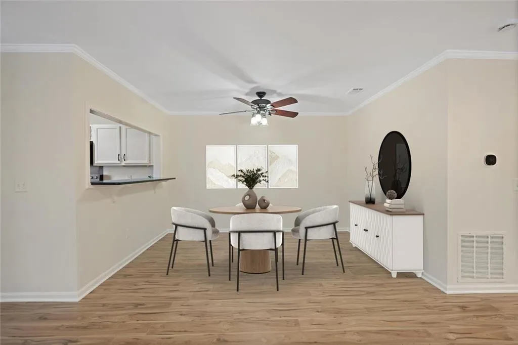 911 Hollyfax Circle Ne, Atlanta, Georgia 30328, 2 Bedrooms Bedrooms, ,2 BathroomsBathrooms,Residential,For Sale,911 Hollyfax Circle Ne,7657302
