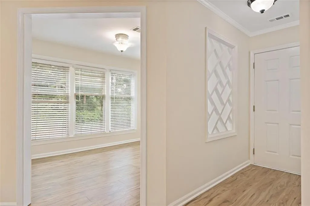 911 Hollyfax Circle Ne, Atlanta, Georgia 30328, 2 Bedrooms Bedrooms, ,2 BathroomsBathrooms,Residential,For Sale,911 Hollyfax Circle Ne,7657302