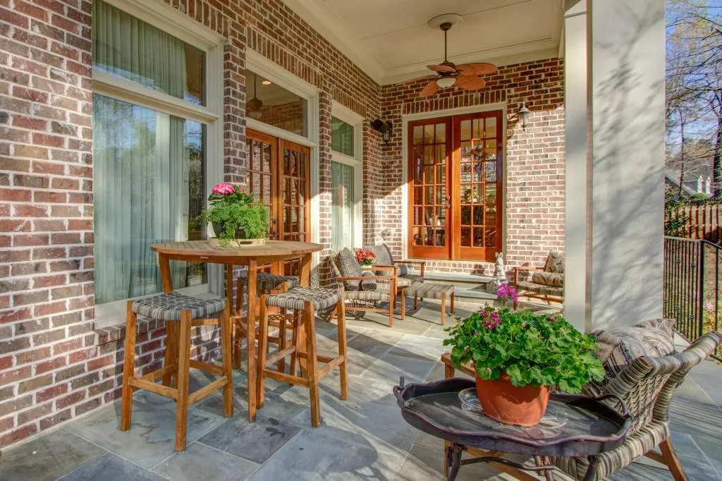 375 Laurel Chase Court, Sandy Springs, Georgia 30327, 6 Bedrooms Bedrooms, ,6 BathroomsBathrooms,Residential,Sold,375 Laurel Chase Court,5692540