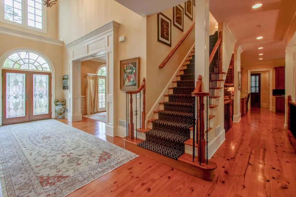 375 Laurel Chase Court, Sandy Springs, Georgia 30327, 6 Bedrooms Bedrooms, ,6 BathroomsBathrooms,Residential,Sold,375 Laurel Chase Court,5692540