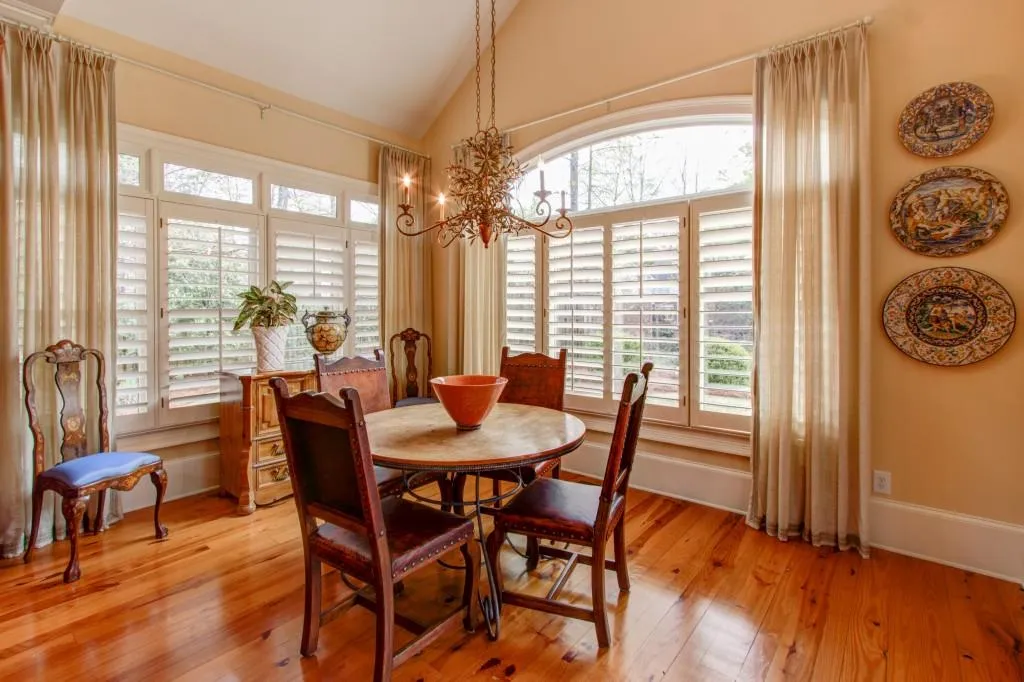 375 Laurel Chase Court, Sandy Springs, Georgia 30327, 6 Bedrooms Bedrooms, ,6 BathroomsBathrooms,Residential,Sold,375 Laurel Chase Court,5692540