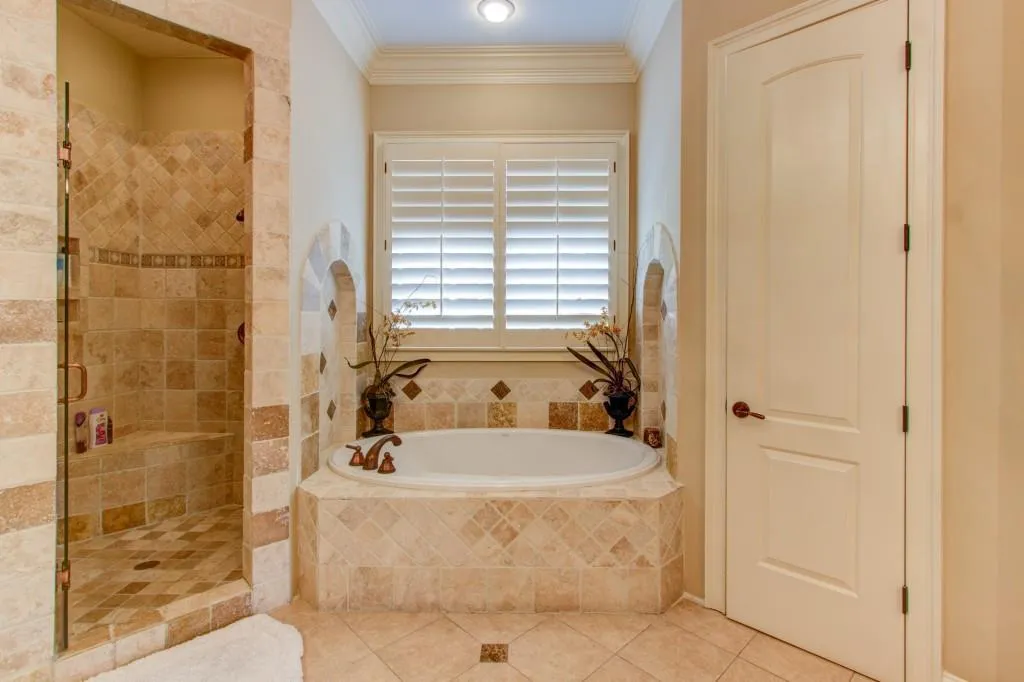 375 Laurel Chase Court, Sandy Springs, Georgia 30327, 6 Bedrooms Bedrooms, ,6 BathroomsBathrooms,Residential,Sold,375 Laurel Chase Court,5692540