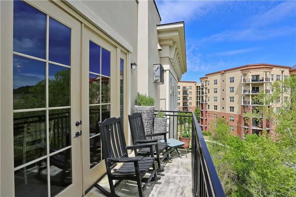 200 Riversedge Drive Unit 245, Atlanta, Georgia 30319, 3 Bedrooms Bedrooms, ,3 BathroomsBathrooms,Residential,Sold,200 Riversedge Drive Unit 245,5678024