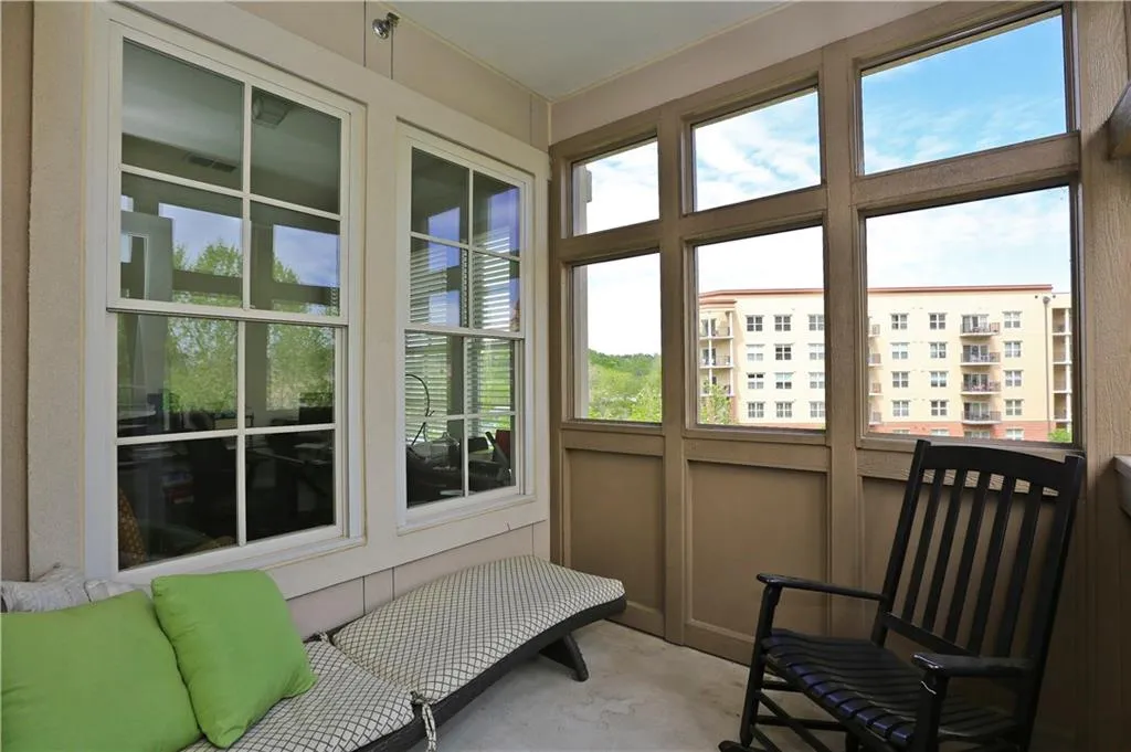 200 Riversedge Drive Unit 245, Atlanta, Georgia 30319, 3 Bedrooms Bedrooms, ,3 BathroomsBathrooms,Residential,Sold,200 Riversedge Drive Unit 245,5678024