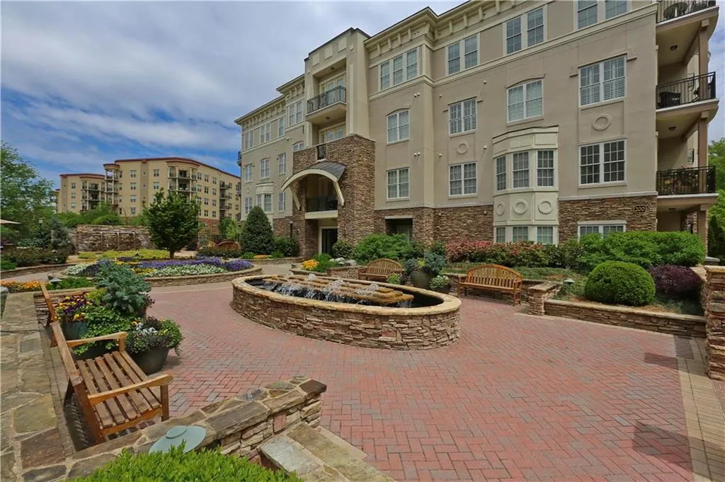 200 Riversedge Drive Unit 245, Atlanta, Georgia 30319, 3 Bedrooms Bedrooms, ,3 BathroomsBathrooms,Residential,Sold,200 Riversedge Drive Unit 245,5678024