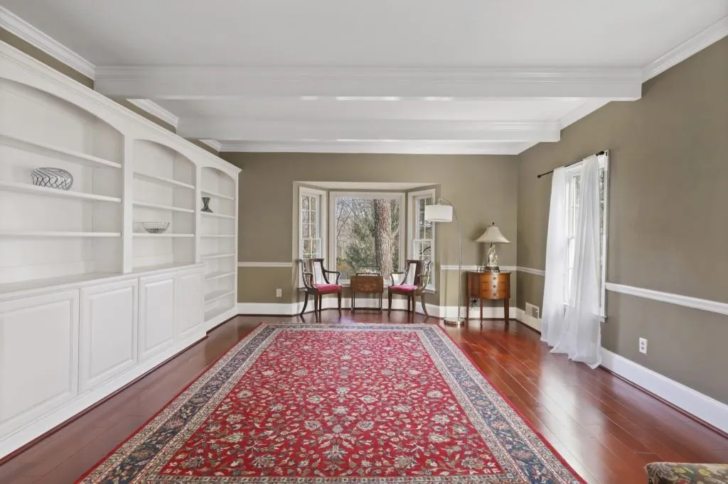 8950 Ridgemont Drive, Sandy Springs, Georgia 30350, 5 Bedrooms Bedrooms, ,4 BathroomsBathrooms,Residential,Sold,8950 Ridgemont Drive,7021822