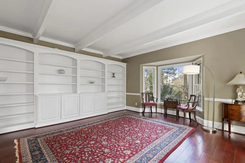 8950 Ridgemont Drive, Sandy Springs, Georgia 30350, 5 Bedrooms Bedrooms, ,4 BathroomsBathrooms,Residential,Sold,8950 Ridgemont Drive,7021822