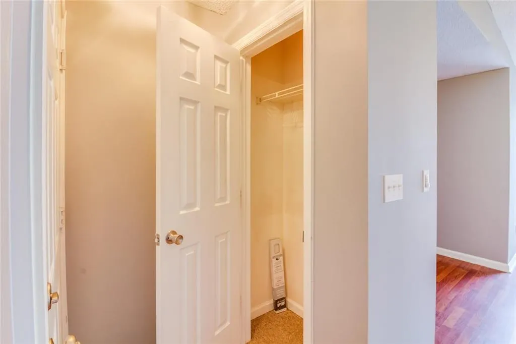 212 Granville Court Unit 212, Atlanta, Georgia 30328, 1 Bedroom Bedrooms, ,1 BathroomBathrooms,Residential,Sold,212 Granville Court Unit 212,5865208