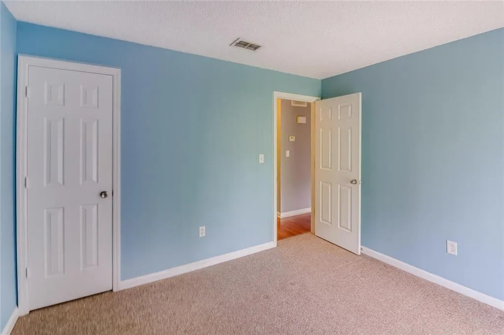 212 Granville Court Unit 212, Atlanta, Georgia 30328, 1 Bedroom Bedrooms, ,1 BathroomBathrooms,Residential,Sold,212 Granville Court Unit 212,5865208