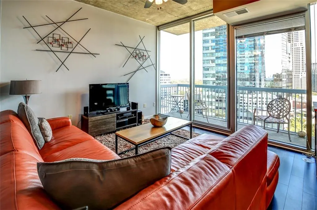 3324 Peachtree Road Ne Unit 1303, Atlanta, Georgia 30326, 1 Bedroom Bedrooms, ,1 BathroomBathrooms,Residential,Sold,3324 Peachtree Road Ne Unit 1303,5744745