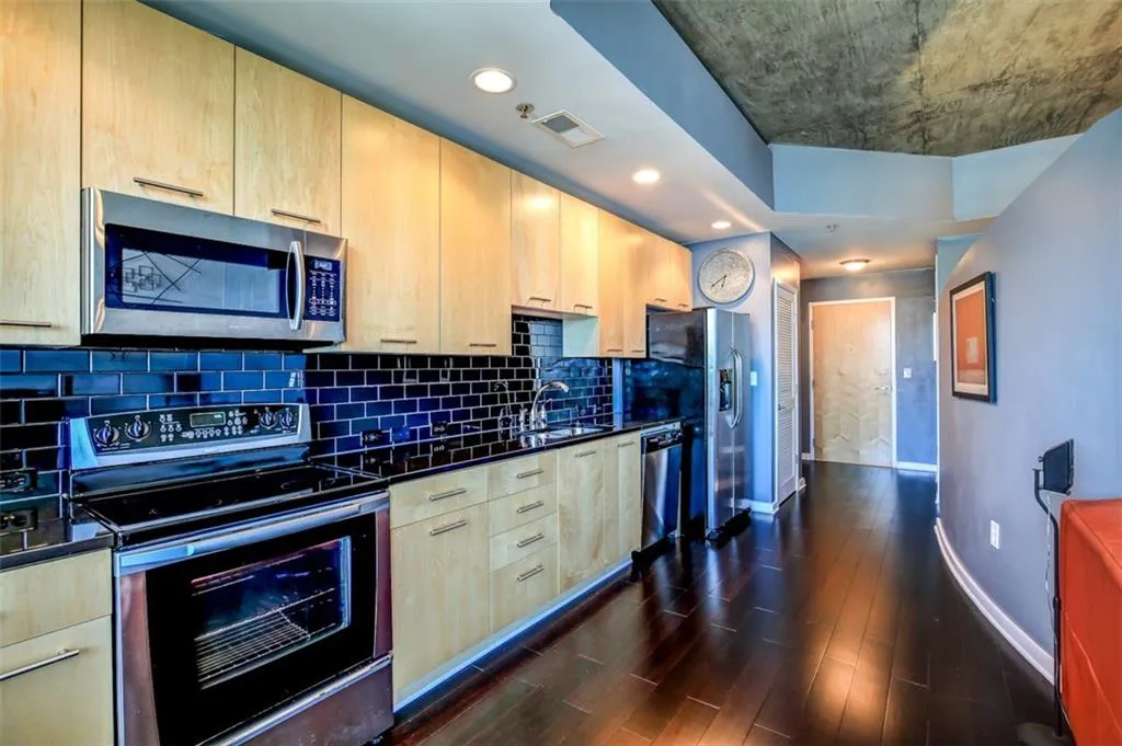 3324 Peachtree Road Ne Unit 1303, Atlanta, Georgia 30326, 1 Bedroom Bedrooms, ,1 BathroomBathrooms,Residential,Sold,3324 Peachtree Road Ne Unit 1303,5744745