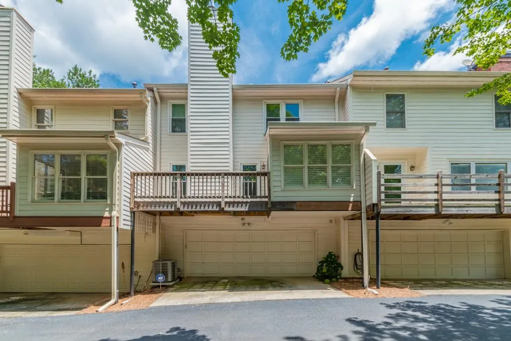 48 Huntington Place Drive Unit 48, Sandy Springs, Georgia 30350, 2 Bedrooms Bedrooms, ,2 BathroomsBathrooms,Residential,Sold,48 Huntington Place Drive Unit 48,5719243