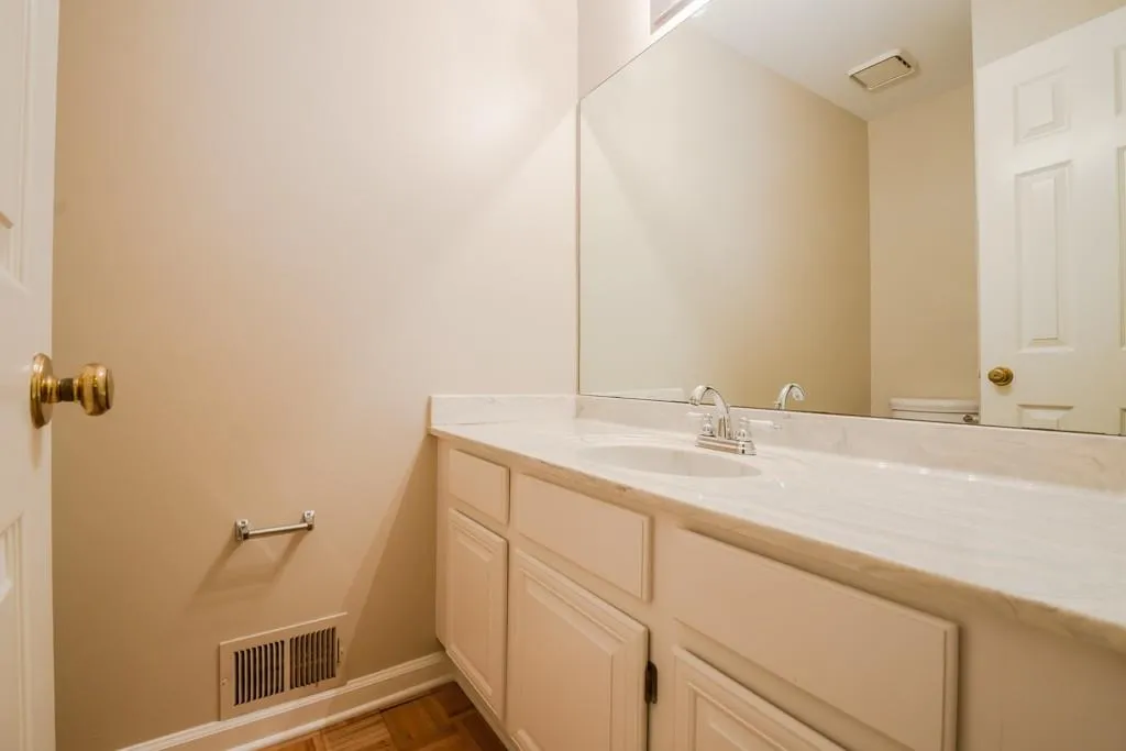 48 Huntington Place Drive Unit 48, Sandy Springs, Georgia 30350, 2 Bedrooms Bedrooms, ,2 BathroomsBathrooms,Residential,Sold,48 Huntington Place Drive Unit 48,5719243