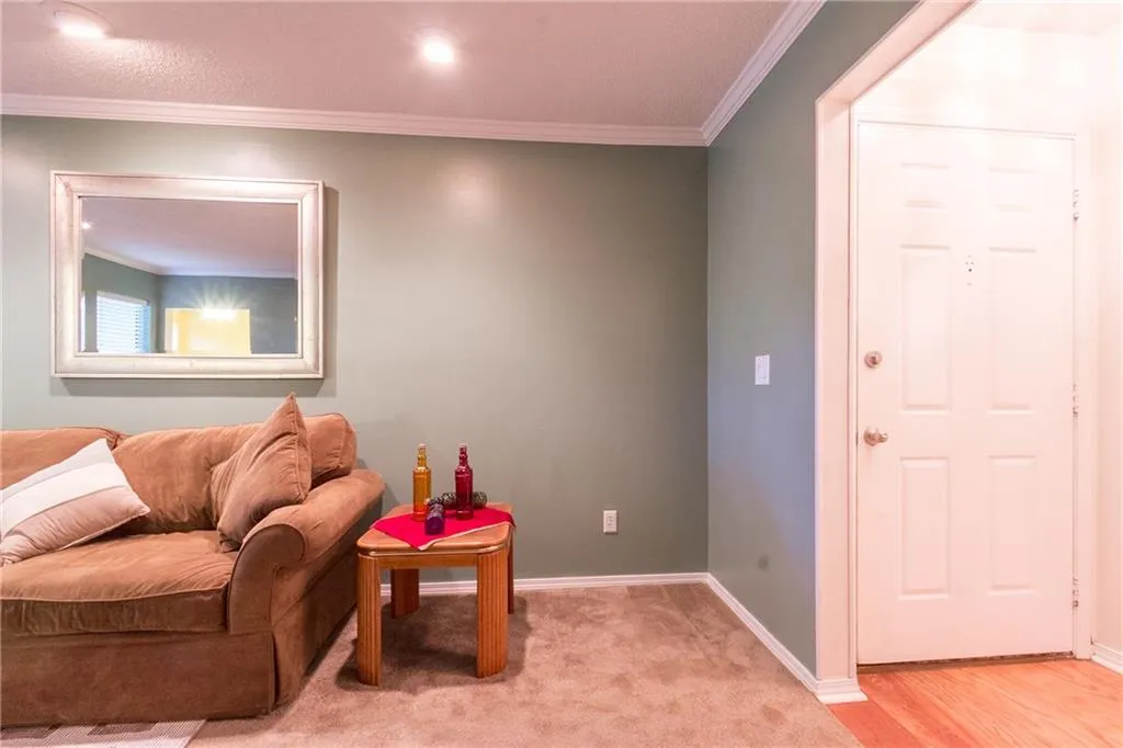 1304 Old Hammond Chase Unit 1304, Sandy Springs, Georgia 30350, 2 Bedrooms Bedrooms, ,2 BathroomsBathrooms,Residential,Sold,1304 Old Hammond Chase Unit 1304,5764197
