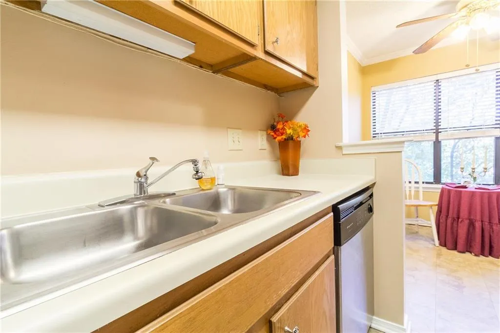 1304 Old Hammond Chase Unit 1304, Sandy Springs, Georgia 30350, 2 Bedrooms Bedrooms, ,2 BathroomsBathrooms,Residential,Sold,1304 Old Hammond Chase Unit 1304,5764197