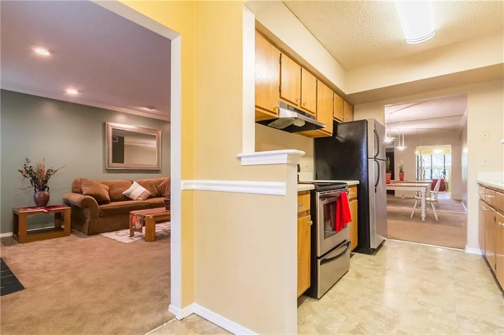 1304 Old Hammond Chase Unit 1304, Sandy Springs, Georgia 30350, 2 Bedrooms Bedrooms, ,2 BathroomsBathrooms,Residential,Sold,1304 Old Hammond Chase Unit 1304,5764197