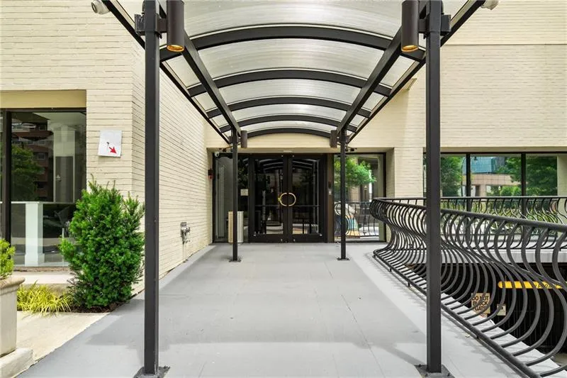 1421 Peachtree Street Ne Unit 203, Atlanta, Georgia 30309, 1 Bedroom Bedrooms, ,1 BathroomBathrooms,Residential,Sold,1421 Peachtree Street Ne Unit 203,7638374