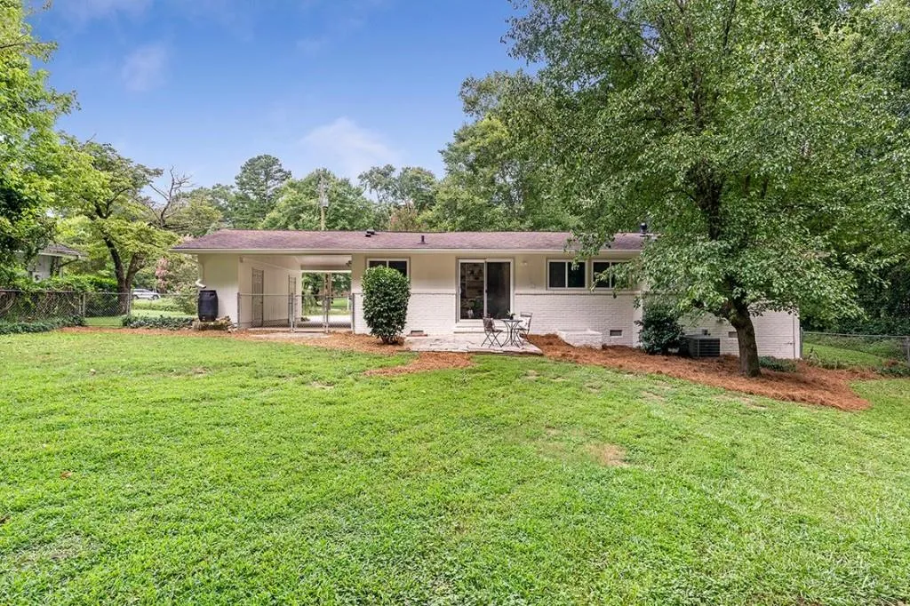 275 Brook Drive, Sandy Springs, Georgia 30328, 3 Bedrooms Bedrooms, ,2 BathroomsBathrooms,Residential,Sold,275 Brook Drive,7091707