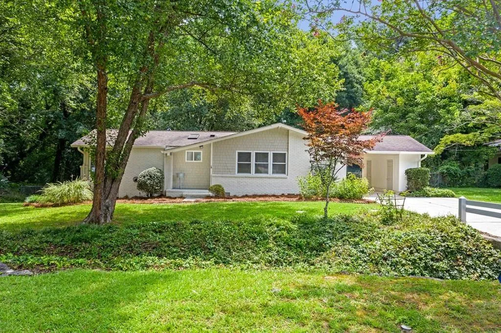 275 Brook Drive, Sandy Springs, Georgia 30328, 3 Bedrooms Bedrooms, ,2 BathroomsBathrooms,Residential,Sold,275 Brook Drive,7091707