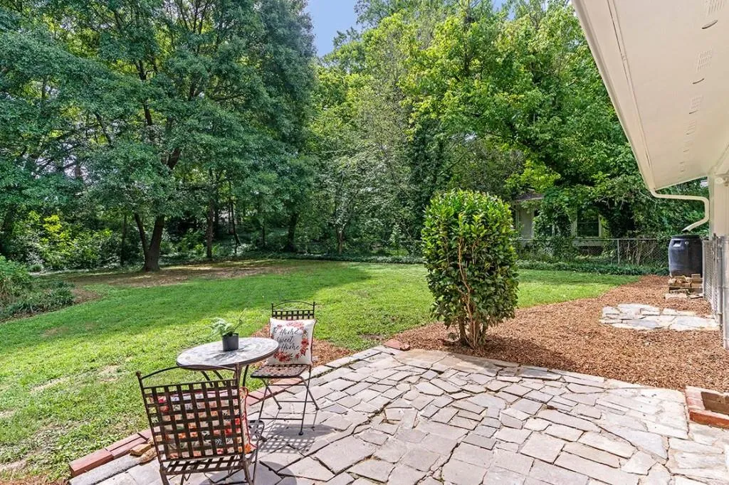 275 Brook Drive, Sandy Springs, Georgia 30328, 3 Bedrooms Bedrooms, ,2 BathroomsBathrooms,Residential,Sold,275 Brook Drive,7091707