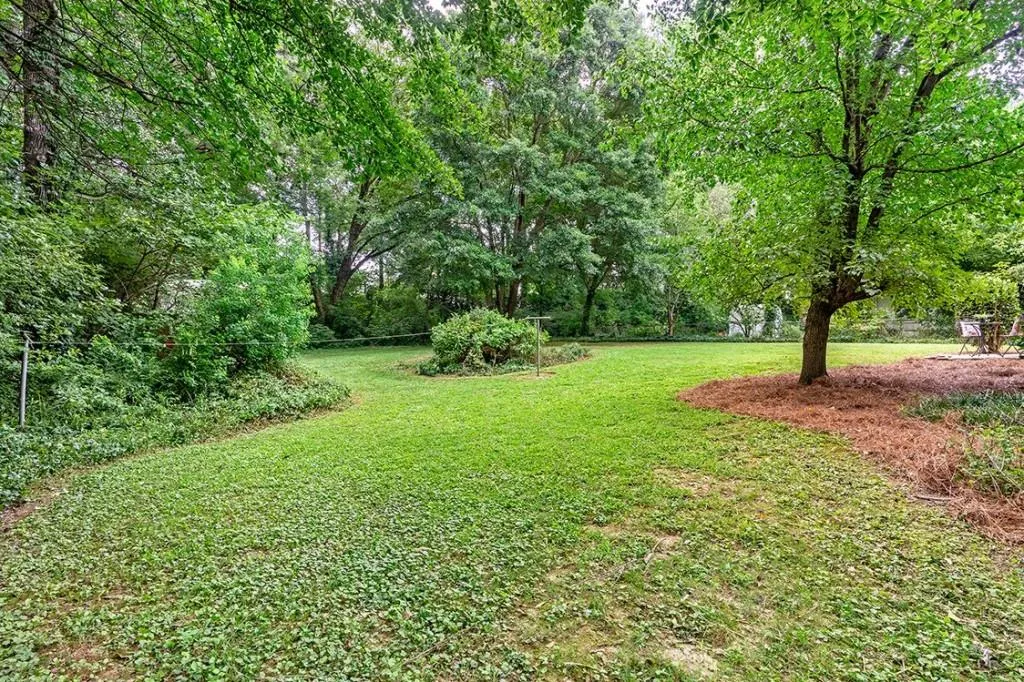 275 Brook Drive, Sandy Springs, Georgia 30328, 3 Bedrooms Bedrooms, ,2 BathroomsBathrooms,Residential,Sold,275 Brook Drive,7091707