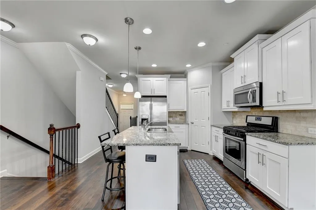 7425 Glisten Avenue Ne, Atlanta, Georgia 30328, 3 Bedrooms Bedrooms, ,3 BathroomsBathrooms,Residential,Sold,7425 Glisten Avenue Ne,7426657