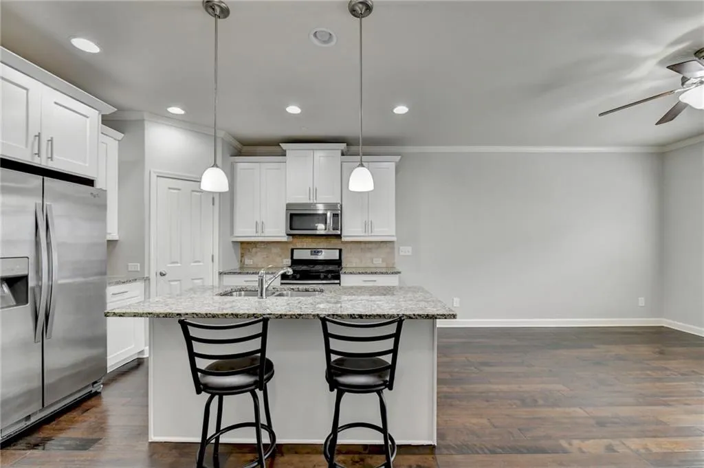 Breakfast Bar seating