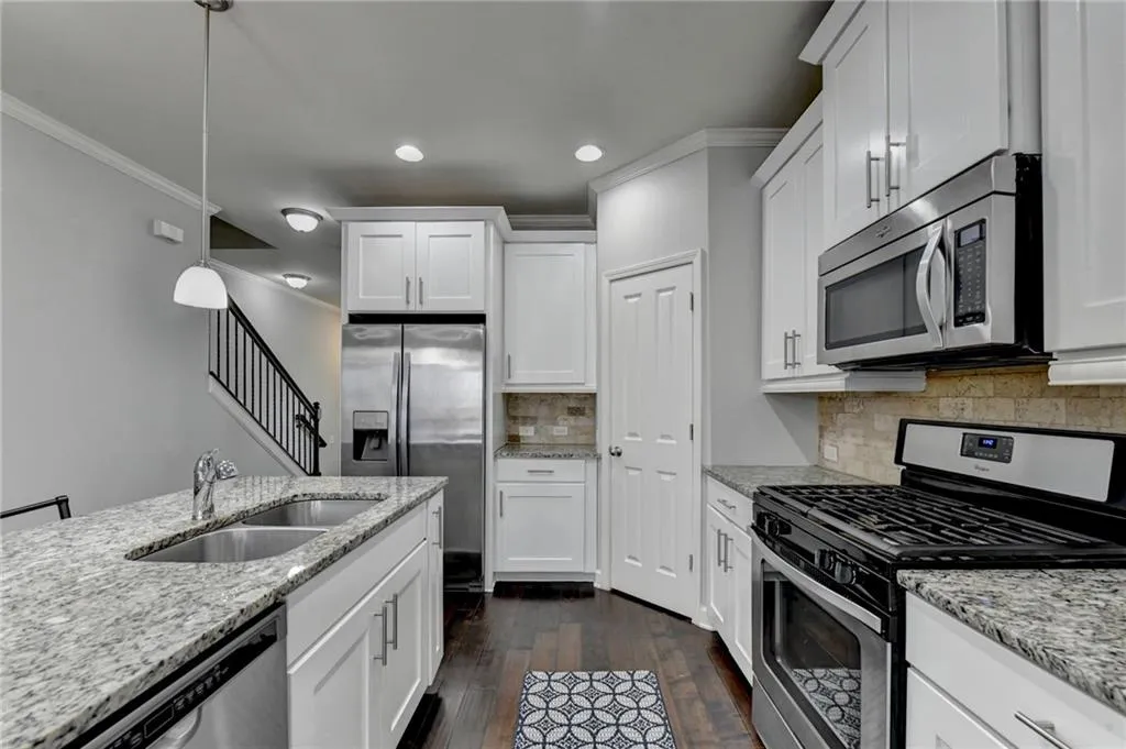 7425 Glisten Avenue Ne, Atlanta, Georgia 30328, 3 Bedrooms Bedrooms, ,3 BathroomsBathrooms,Residential,Sold,7425 Glisten Avenue Ne,7426657