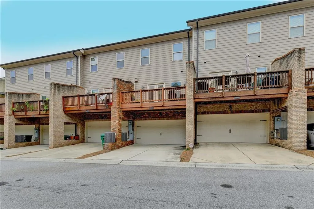 7425 Glisten Avenue Ne, Atlanta, Georgia 30328, 3 Bedrooms Bedrooms, ,3 BathroomsBathrooms,Residential,Sold,7425 Glisten Avenue Ne,7426657