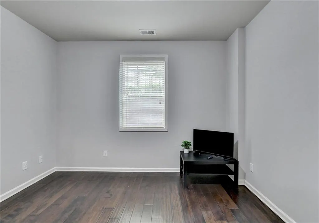 Use as a bedroom or turn into a private home office, playroom or art studio.