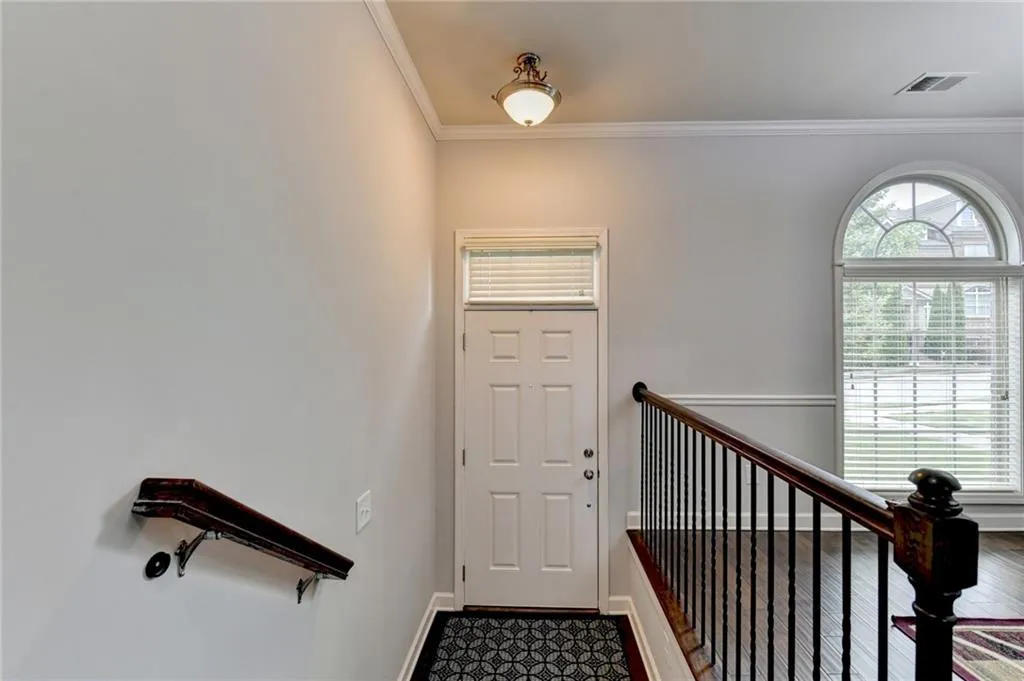 Neutral Paint througout