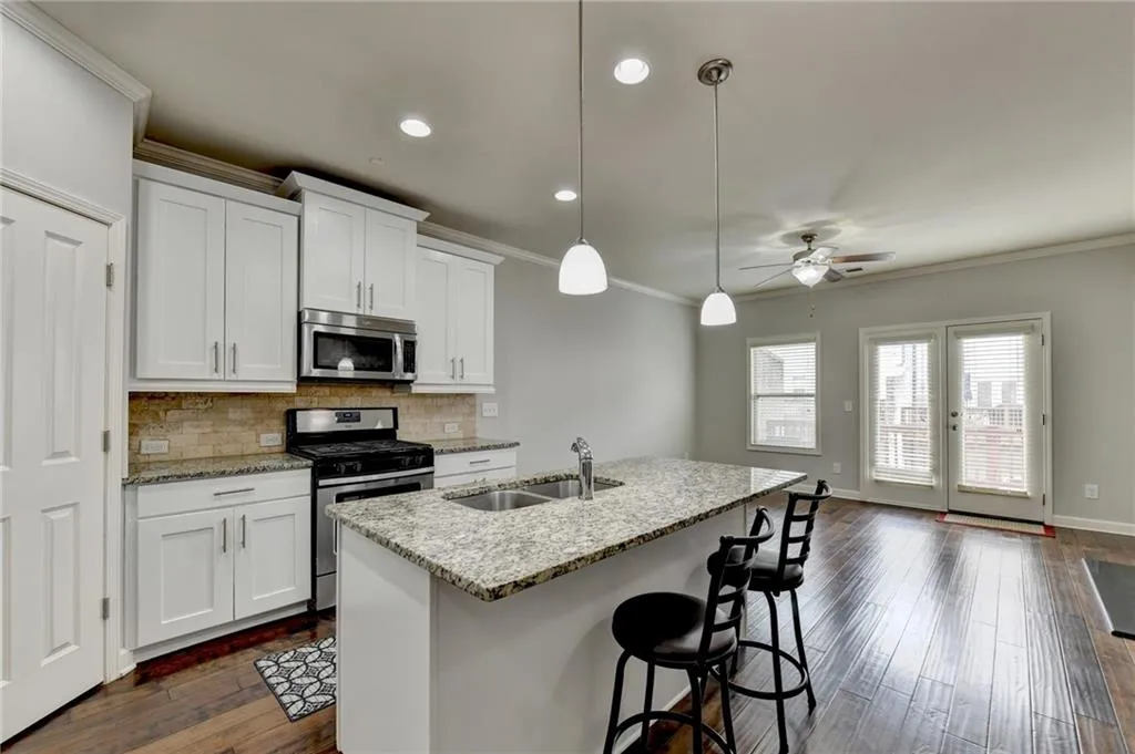 7425 Glisten Avenue Ne, Atlanta, Georgia 30328, 3 Bedrooms Bedrooms, ,3 BathroomsBathrooms,Residential,Sold,7425 Glisten Avenue Ne,7426657