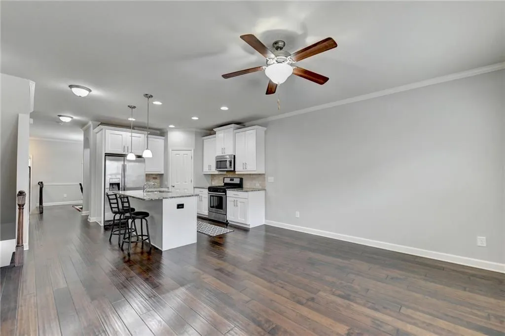 7425 Glisten Avenue Ne, Atlanta, Georgia 30328, 3 Bedrooms Bedrooms, ,3 BathroomsBathrooms,Residential,Sold,7425 Glisten Avenue Ne,7426657
